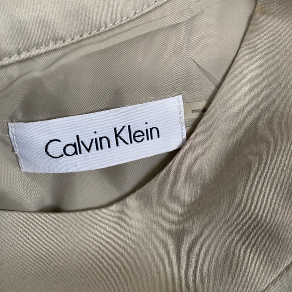 Calvin Klein - Picture 2 of 4